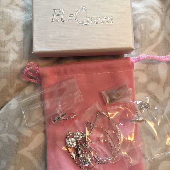 EleQueen necklace and earring set - Picture 2 of 4